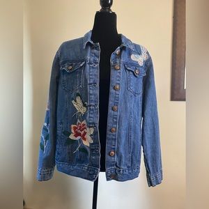 Denim Jacket oversized size Large. Butterfly and floral embroidery. 100% cotton